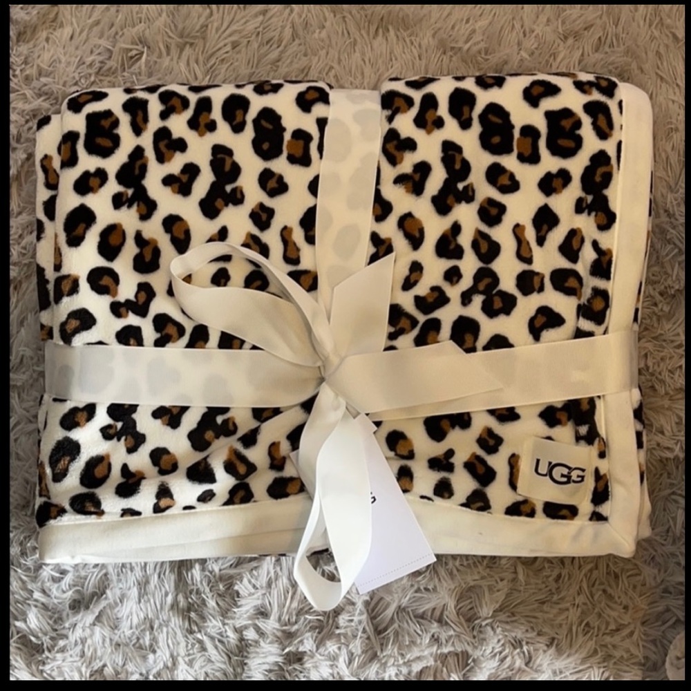 UGG Duffield Throw II